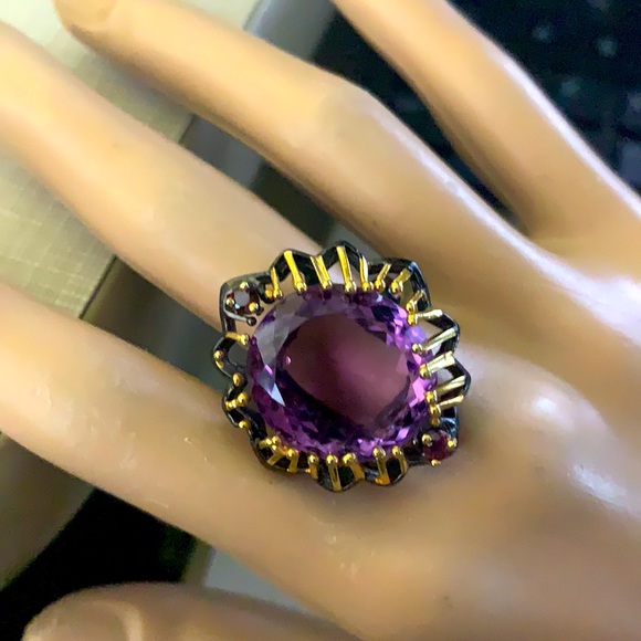 Jewelry - New Gorg Unique African Amethyst Rhodolite Ring